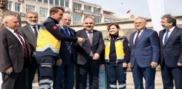 Kayseri'ye 9 yeni ambulans