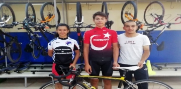 Kayserili bisikletilerden Balkan ampiyonas'nda 3 gm 1 bronz madalya
