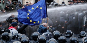 Grcistan polisinden eylemcilere mdahale: 18 gzalt