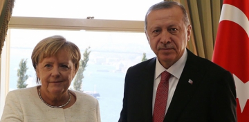 Cumhurbakan Erdoan, Merkel ile telefonda grt