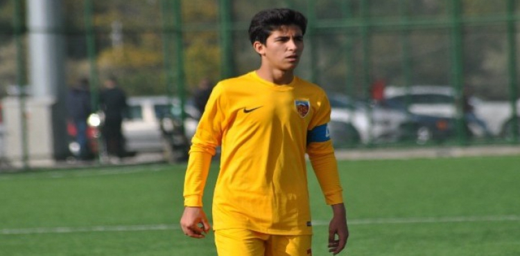 Mehmet Eray zbek U16 B Milli takma davet edildi