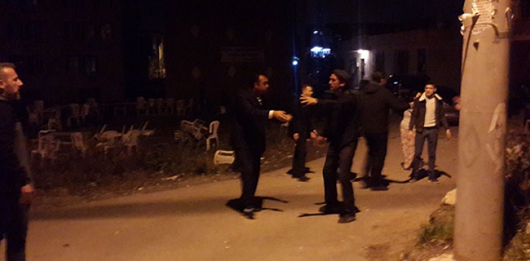 Bursa'da hareketli saatler...Kavgay ayrmak isteyen polislere ate ettiler