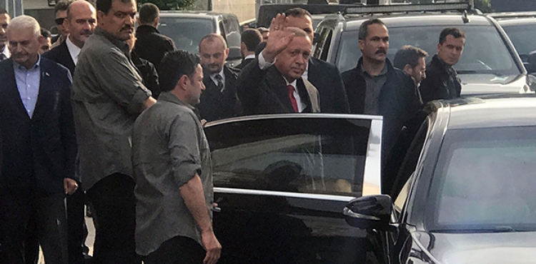 Cumhurbakan Erdoan, AK Parti stanbul l Bakanlndan ayrld