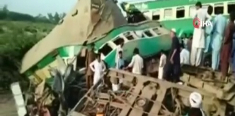 Pakistan'da tren kazas: En az 11 l