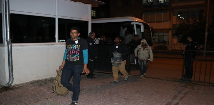 Kayseri'de 49 dzensiz gmen yakaland