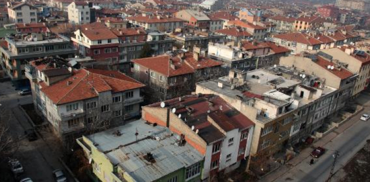 Kayseri'deki mahallede koronavirsten can kayb 2,5 ayda artarak 50 oldu