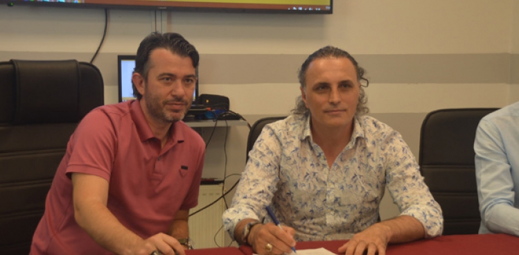 Bandrmaspor, Mustafa Grsel ile szleme imzalad