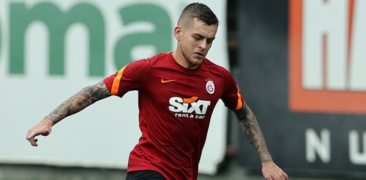 Galatasaray'n yeni transferi Cicaldau: Hagi ve Popescu'nun izinden gideceim