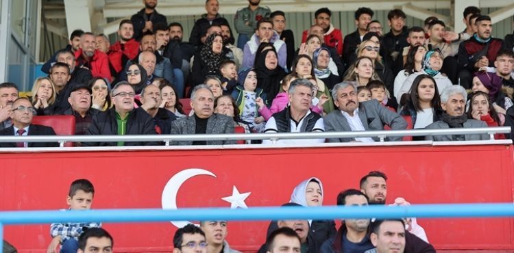 Melis Sökmen yepyeni şarkısı ''Sonralar