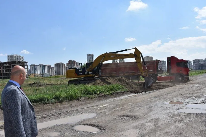 Kocasinan Belediyesi Yakut Mahallesi’ni Asfaltlıyor