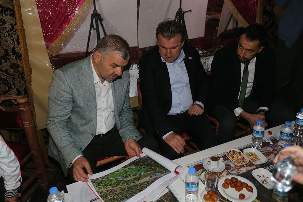İki Bakan Ramazan Sokağı'nda