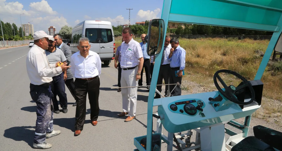 Güvenli Ve Seri Ulaşım İçin Yol Çizgileri Melikgazi Belediyesince Yapılıyor
