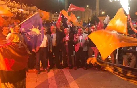 Cumhuriyet Meydanında Zafer Kutlamaları