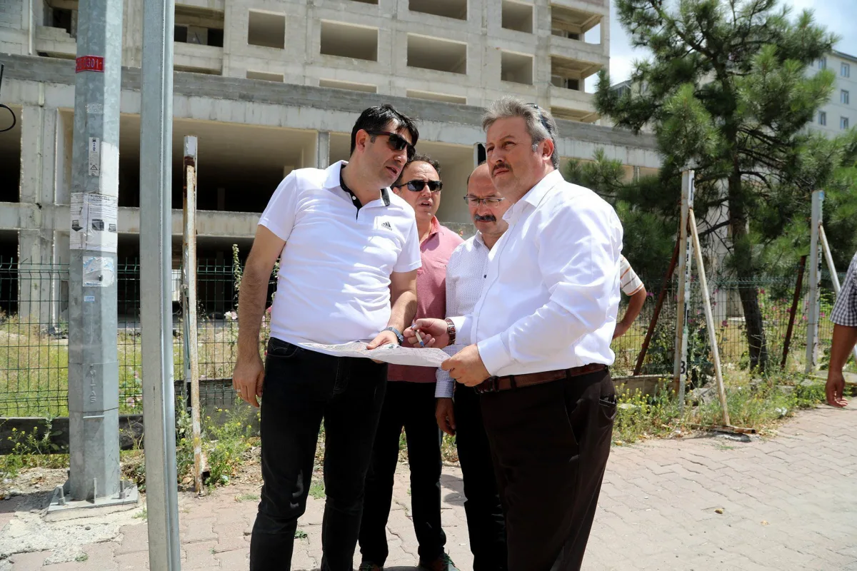 BAŞKAN PALANCIOĞLU YOL ÇALIŞMALARINI İNCELEDİ