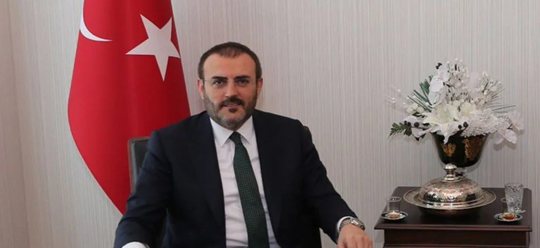 “AK Parti sözcüsü olarak siyasete yansıyan ikiyüzlü tavırla ilgileniyorum”