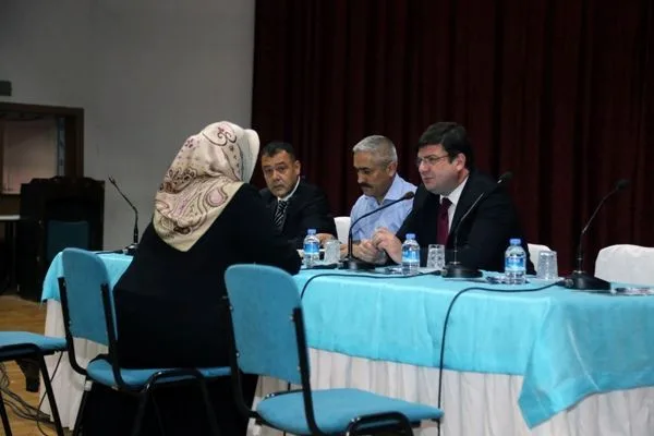Vali Vekili Anlar Halkın Sorunlarını Dinledi
