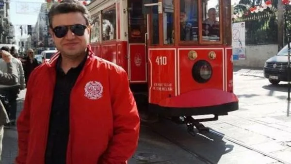 Evli Profesör Yasak Aşkını Bıçakladı