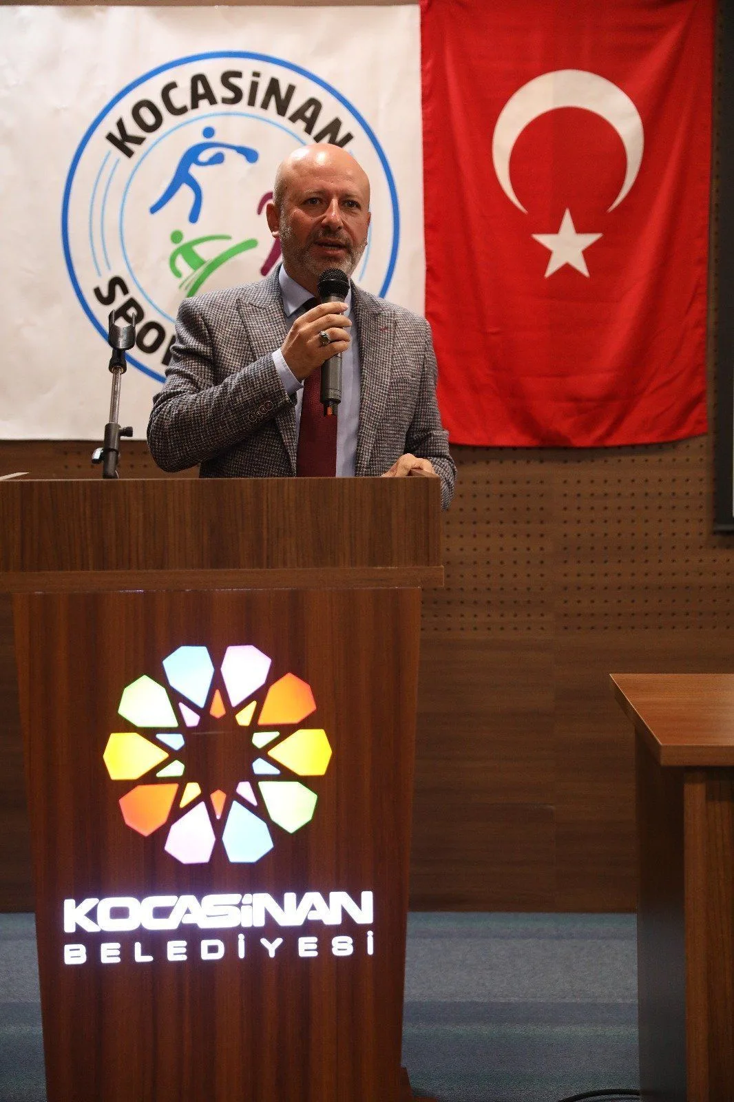 Kocasinan belediyesi madden ve manen sporcunun yanında
