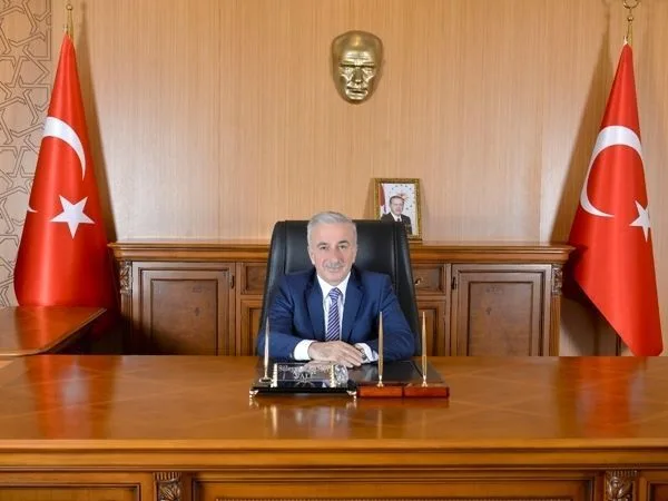Vali Kamçı Gaziler Gününü Kutladı