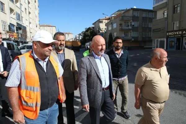Başkan Çolakbayrakdar, Kocasinan’ı Geleceğe Hazırlıyor