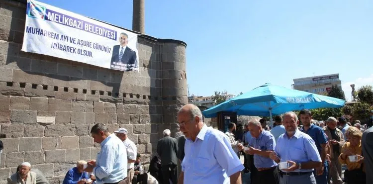 Melikgazi Belediyesi’nden 6000 Kişilik Aşure İkramı