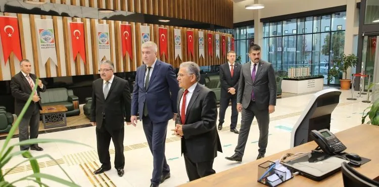 MHP İl Başkanı Serkan Tok, Başkanı Büyükkılıç'ı Ziyaret Etti
