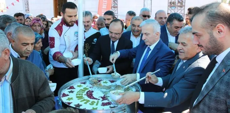 Hayrullah ve Hatice Elmacıoğlu Camisi Hizmete Sunuldu