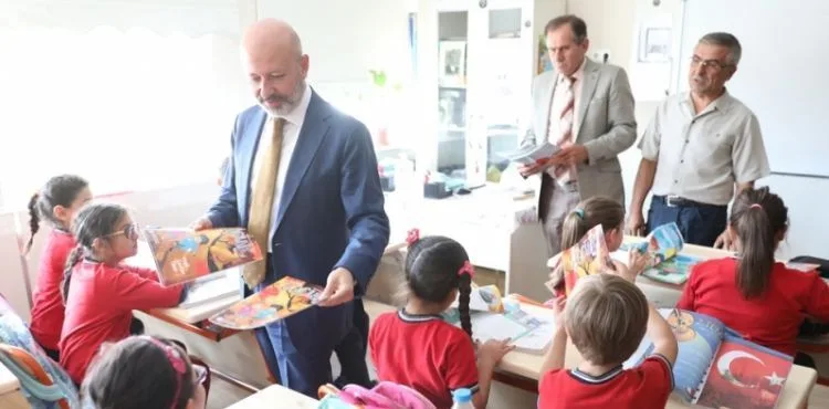 İlk Mektupları Başkan Amcalarından