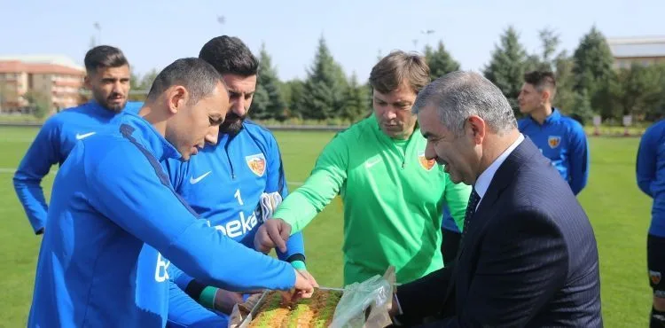 KAYSERİSPOR’A ÇELİK DESTEK