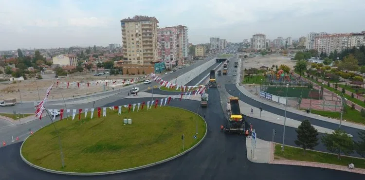 EVLADİYELİK BULVAR