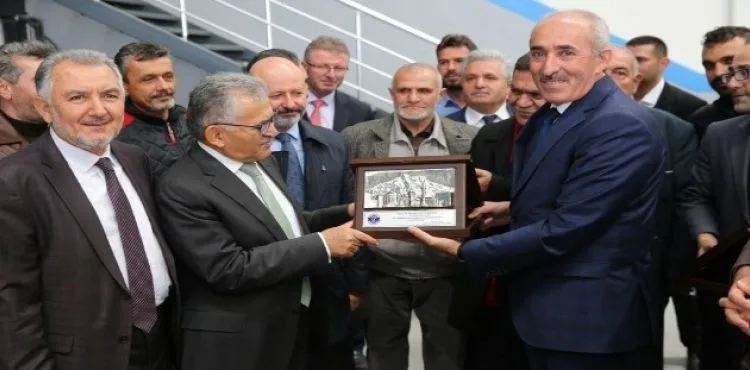 Başkan Büyükkılıç, Traktörcüler Sitesi esnafı ile buluştu