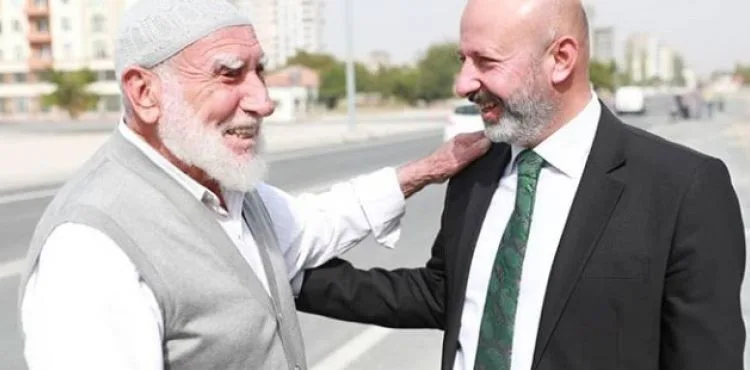 O: HERKESİN ‘BAŞKANI’