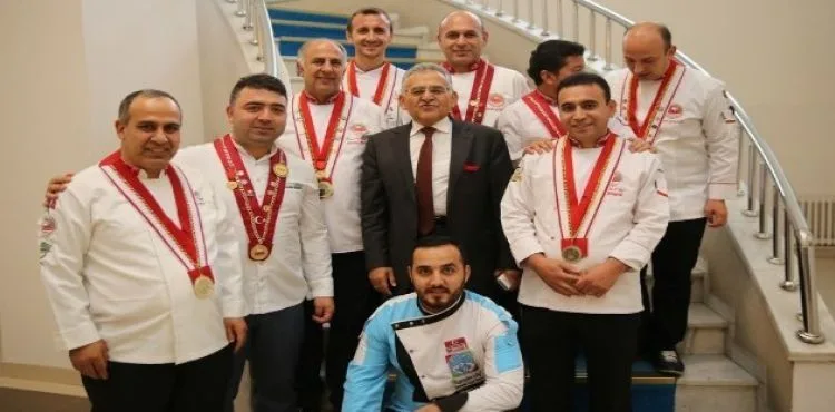 Büyükkılıç: “Engelsiz belediye hizmeti veriyoruz”