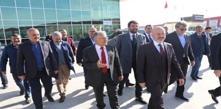 Başkan Çolakbayrakdar, “Kayseri, Dünyanın Mobilya Merkezi Olacak”