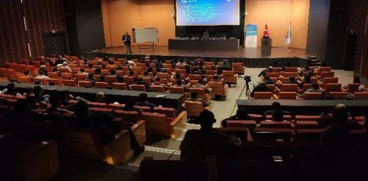 Erciyes TEknopark, KOBİ'lere yönelik dış ticaret eğitimleri düzenledi