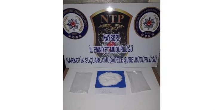 İki uyuşturucu taciri gözaltına alındı