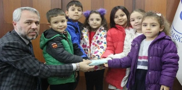 Minik öğrencilerden büyük yardım