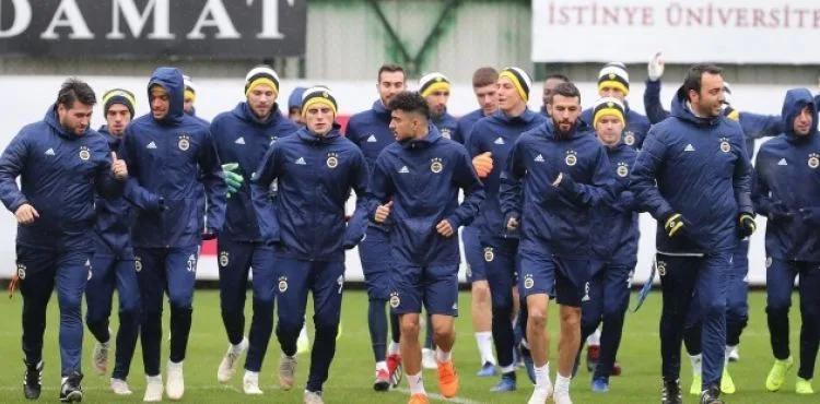 Fenerbahçe ve Galatasaray'da tatil yarın bitecek