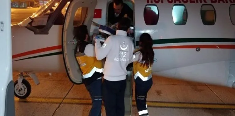 2 yaşındaki Evin, uçak ambulansla Silopi'den Kayseri'ye getirildi