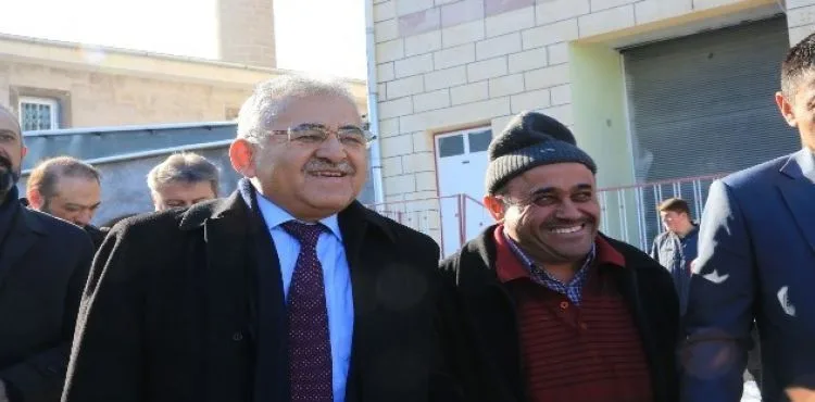 Başkan Büyükkılıç'ı Yemliha halkı bağrına bastı