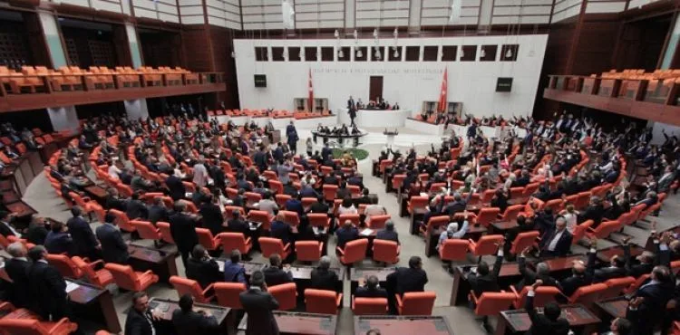 Asgari ücret desteğine ilişkin hüküm içeren kanun teklifi kabul edildi.