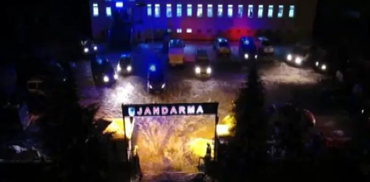Jandarmadan 17 adreste uyuşturucu operasyonu
