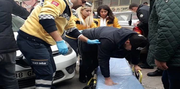 Kayseri'de bıçaklı kavga: 1 yaralı