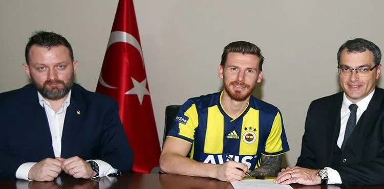 Fenerbahçe, Serdar Aziz'i resmen açıkladı