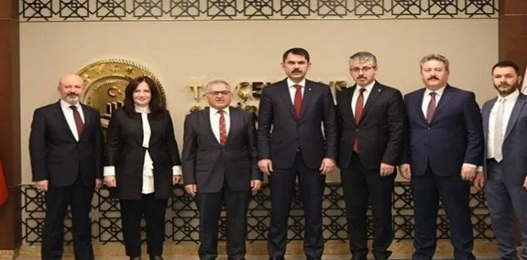 Başkan Büyükkılıç: “Kentsel dönüşüm projeleri ile yenilenen mahallelerimiz hakkında bilgiler verdik”