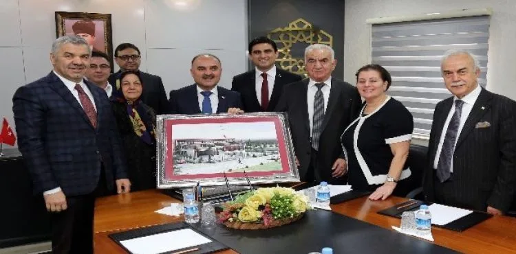 Vali Günaydın'la Hayırsever Akköse Ailesi Arasında Okul Protokolü İmzalandı