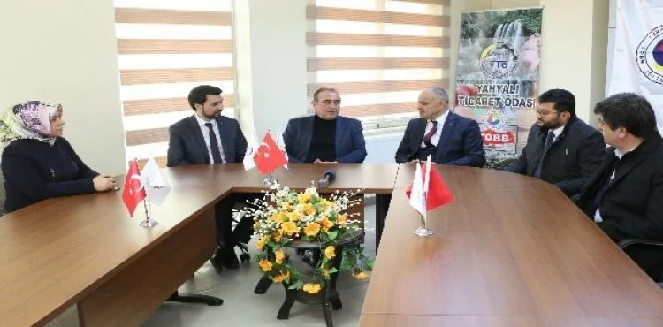 Başkan Öztürk Yahyalı Ticaret Odası'nı ziyaret etti