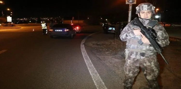 Kayseri'de PÖH'lü polis uygulaması