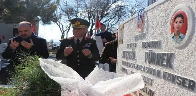 Şehit Ayşegül Pürnek kabri başında anıldı