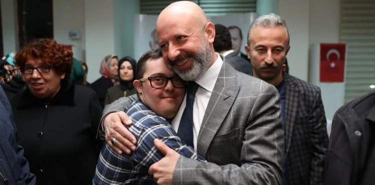 Başkan Çolakbayrakdar: “Kadim Mahalellerin Alt Yapılarını Yeniliyoruz”